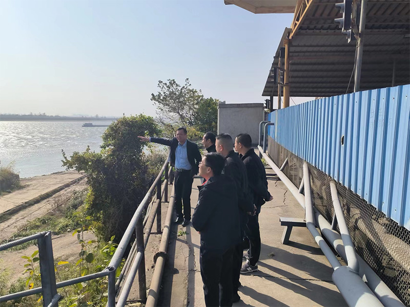 仙桃市城发投集采办对海螺水泥武汉仓储中心进行实地考察访问